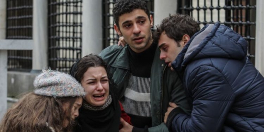Kardeşlerim dizisini izleyip de ağlamayan yok!