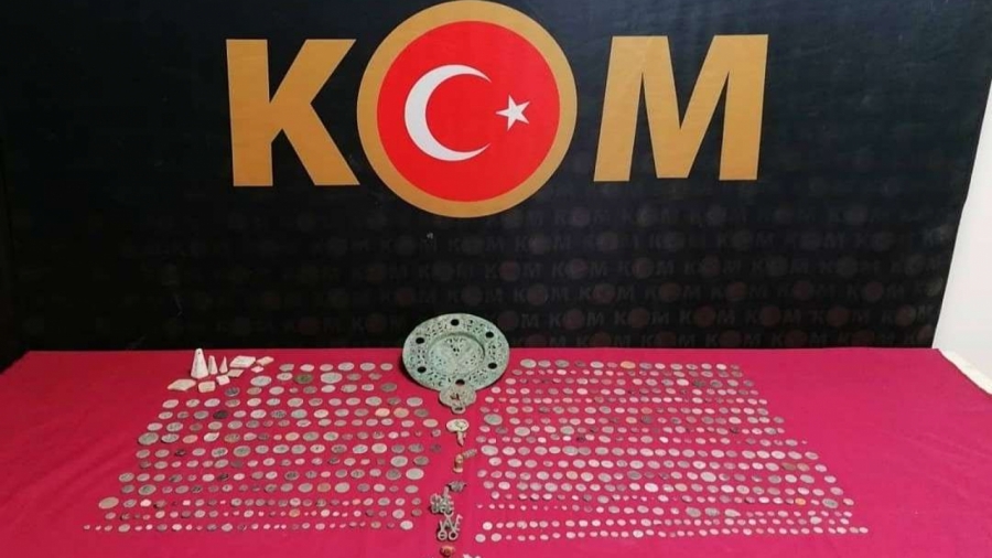 Yüzlerce tarihi eser yakalandı
