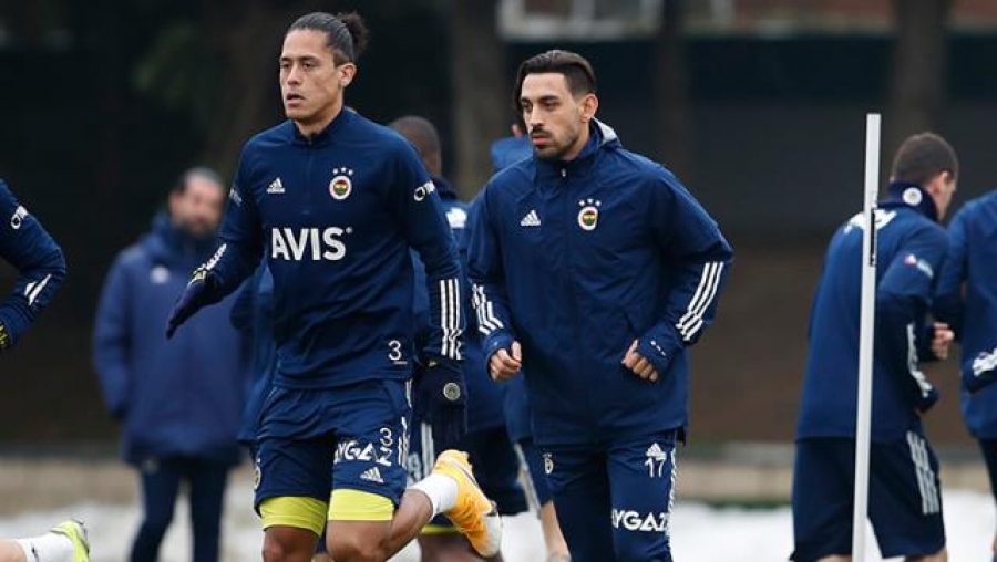 Sarı-lacivertli ekipte İrfan Can Kahveci ile Filip Novak antrenmanın ilk bölümünde takımla çalıştı
