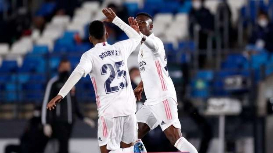 Real Madrid puanı Vinicius’la kurtardı