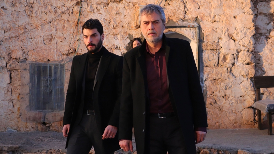 HERCAİ DİZİSİNDEN AYRILACAK OLAN SERHAT TUTUMLUER’E VEDA