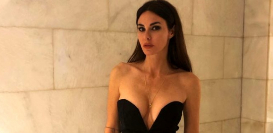 Defne Samyeli Miami Plajlarında