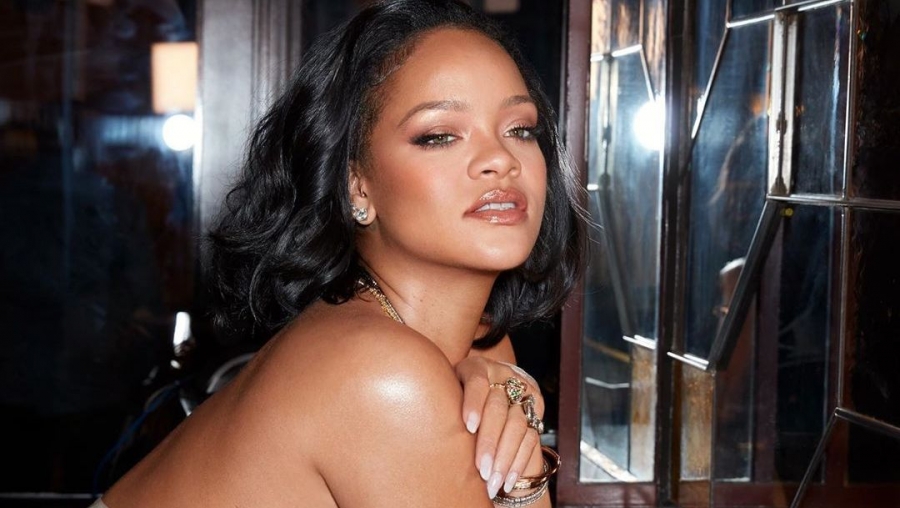 RIHANNA’NIN 13 MİLYON DOLARLIK KONAĞI