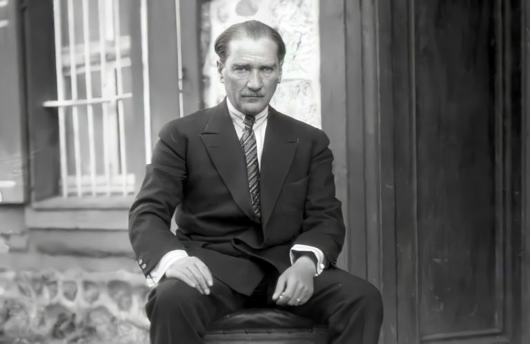 Atatürk’ün ceketi açık artırmada