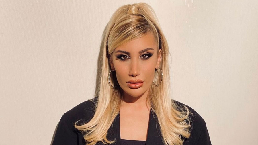 İREM DERİCİ’DEN “CAMDAKİ KIZ” DİZİSİNE BEKARET ÇIKIŞMASI