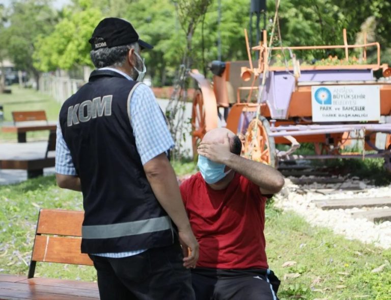 SAHİLDE SKANDAL OLAY!