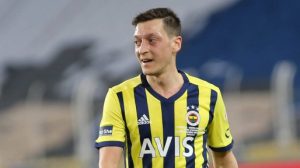 Mesut Özil’den Filistinli çocuklara yardım eli