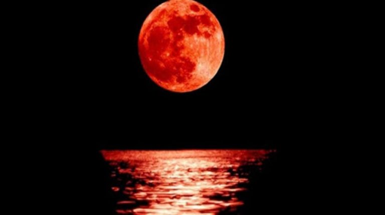 Dikkat Yarın Kanlı Ay Var!