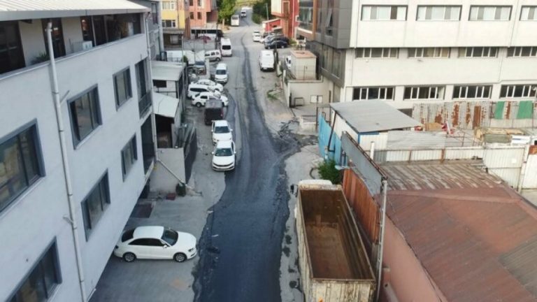 ‘mavi su’ bu kez iş yerlerine aktı Sokak köpekleri içip ölüyor