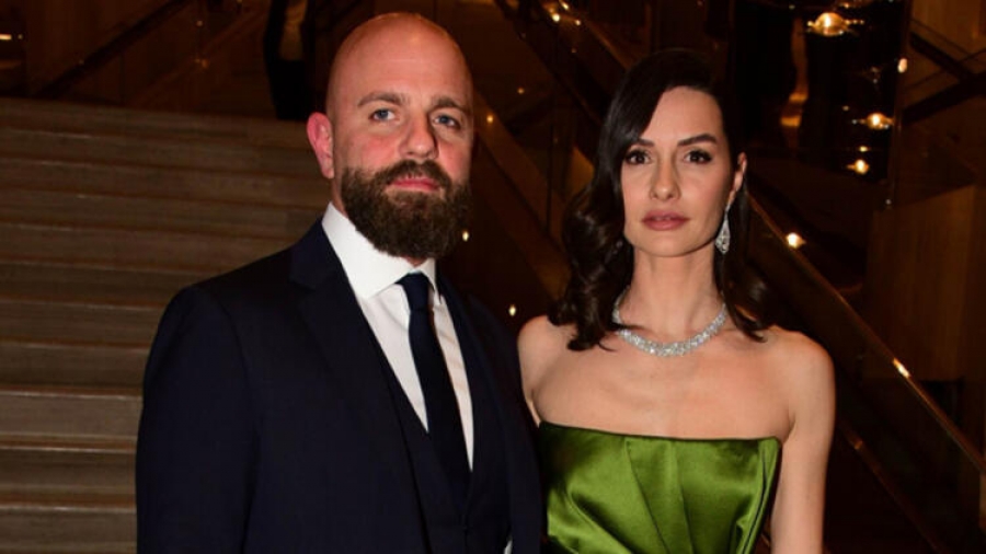 Yasemin ile İzzet Özilhan’dan şampiyonluk kutlaması