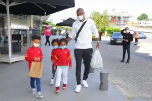 ÇOCUKLARIYLA BERABER