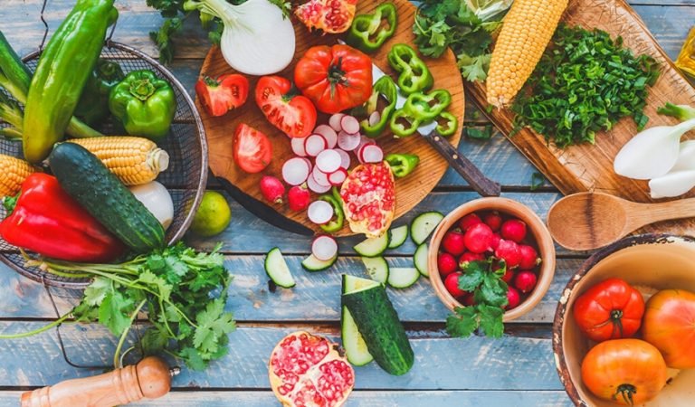 YAZ AKŞAMLARI İÇİN 10 HAFİF YEMEK TARİFİ