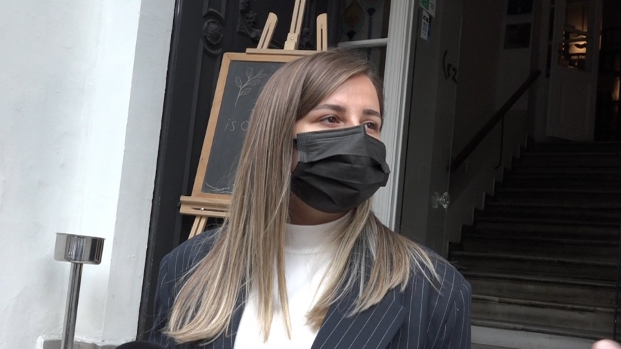 MERVE ÖZBEY’İN SAHNE ÖZLEMİ