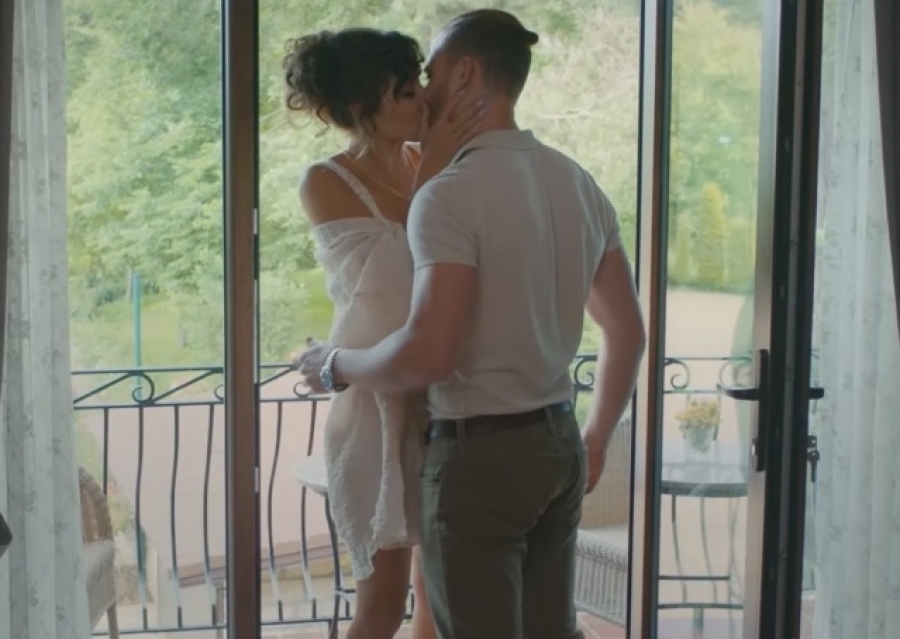 HANDE VE KEREM DUDAK DUDAĞA!