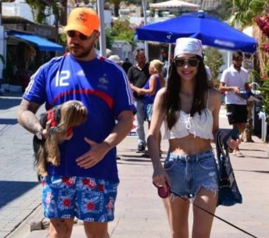 “DÜNYA KUPASI İÇİN YENİ BİR ŞARKI HAZIRLIYORUM”