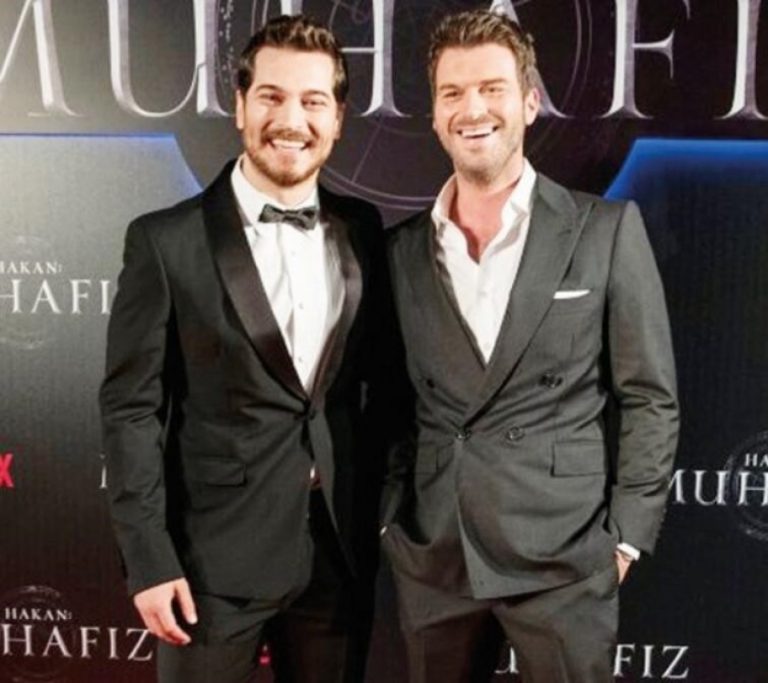 ÇAĞATAY İLE KIVANÇ KOLLARI SIVADI!