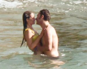 SÜRPRİZ AŞK ORTAYA ÇIKTI!