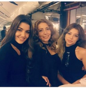 HANDE ERÇEL DUYGULANDIRDI!