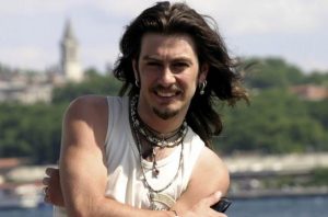 BARIŞ AKARSU DOĞUM GÜNÜNDE ANILDI