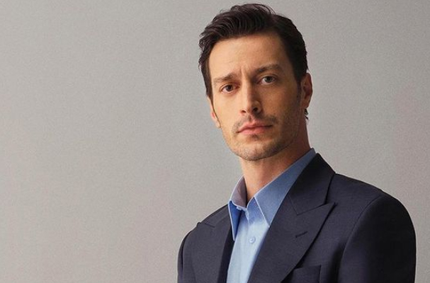 FEYYAZ ŞERİFOĞLU: “FLÖRTÖZ OLMAYI SEVİYORUM!”