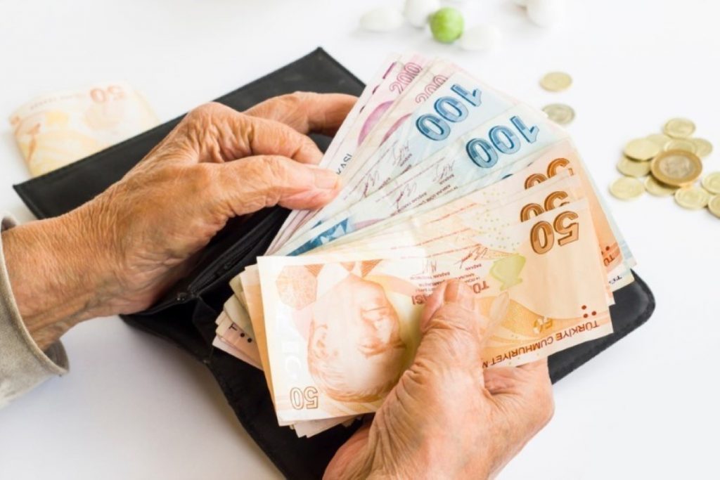 MEMUR VE EMEKLİLER DİKKAT! YENİ GELİŞME…