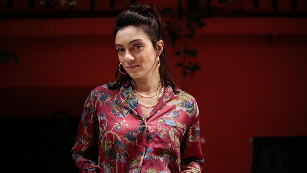 MERVE DİZDAR’DAN SÜRPRİZ ANLAŞMA!