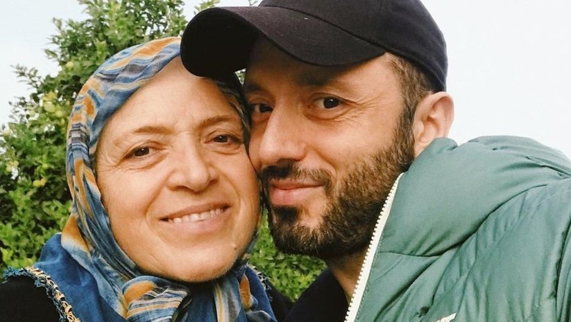 Mabel Matiz Annesiyle Hasret Giderdi