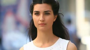 Tuba Büyüküstün: “Neden Kimse Mektup Yazmıyor?”