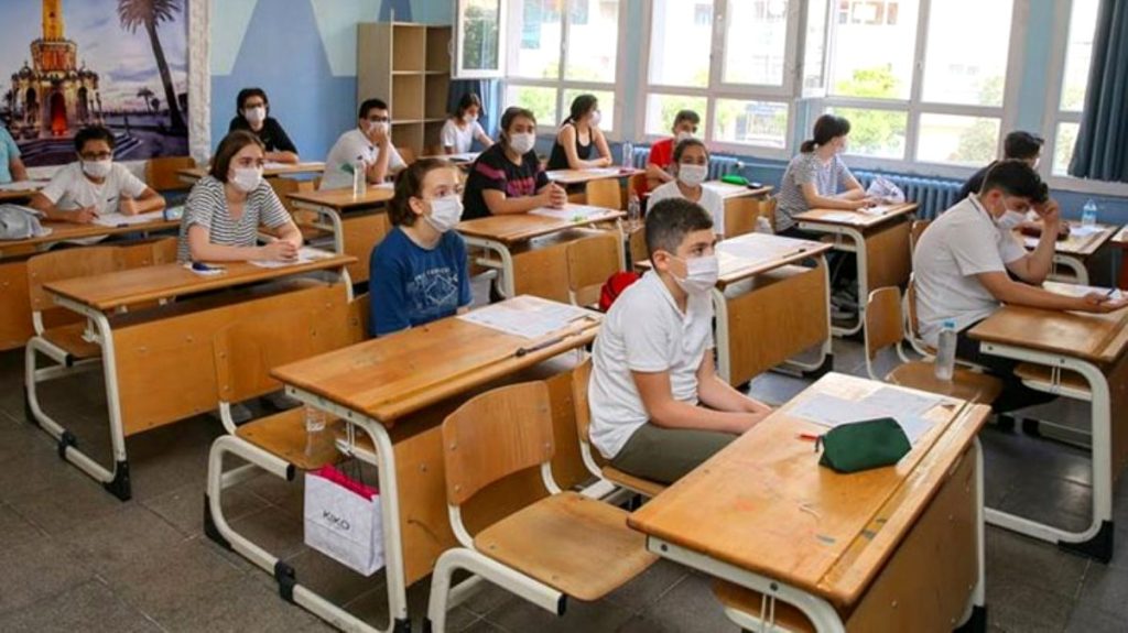 Koronavirüs Rehberi Güncellendi! Okullarda Koronavirüs Vakası Çıkarsa….