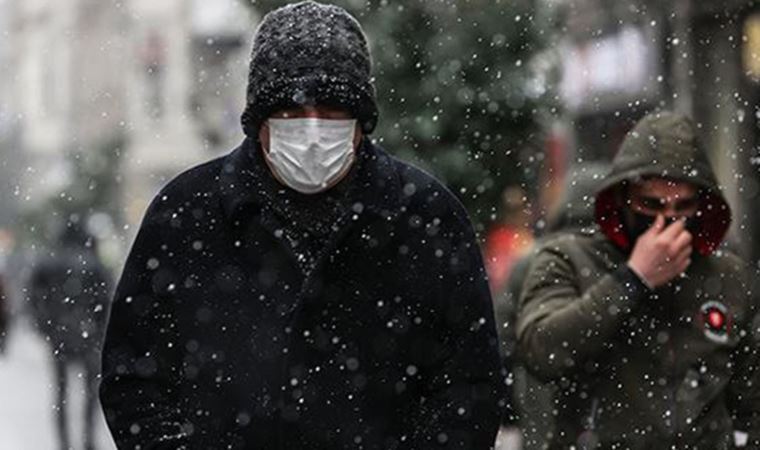 Meteoroloji Uyarmıştı! İstanbul’da Beklenen Kar Yağışı Başladı…