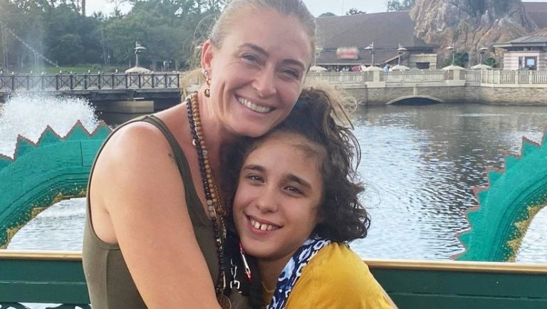Ceyda Düvenci: “İyi ki Beni Seçtin”