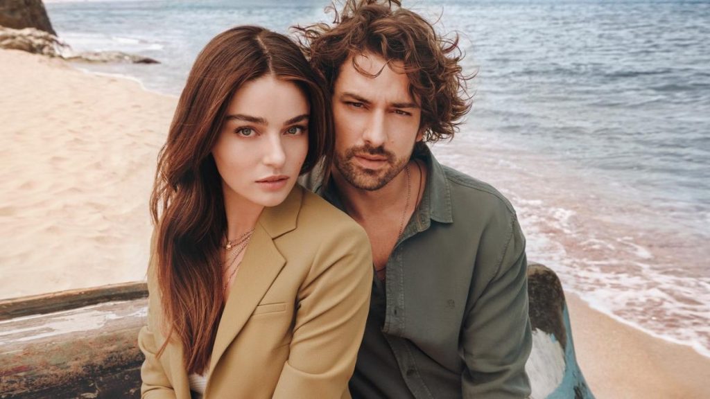 Ayça Ayşin Turan ile Alp Navruz Aşka Geldi