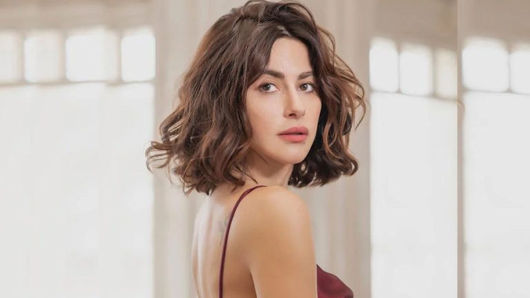 Nesrin Cavadzade’den Milyonluk İmza