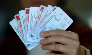 Kimlik Kartları Kredi Kartı Gibi Kullanılabilecek