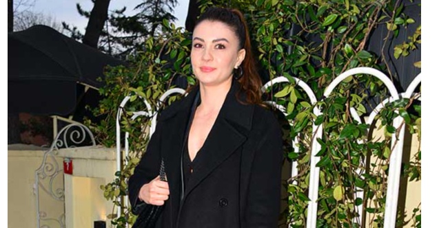 Burcu Özberk Hakkındaki Aşk Haberleri İçin Ne Dedi?