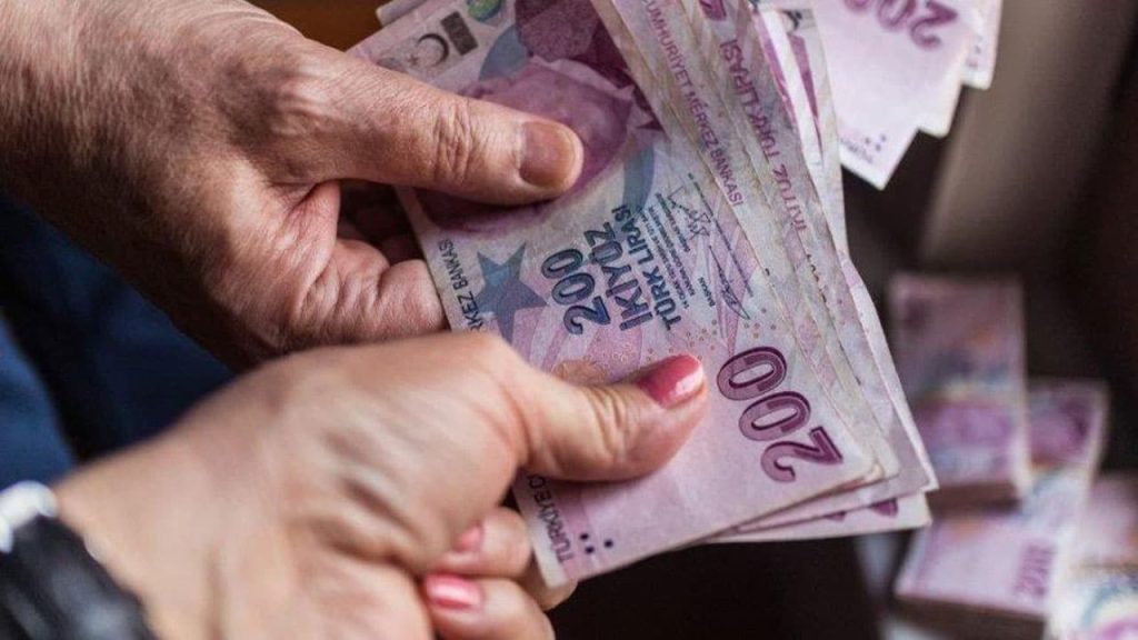 Emekli Bayram İkramiyesi Ne Kadar Olacak?