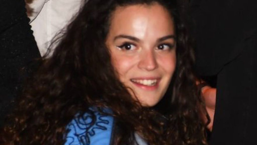 Aslı Bekiroğlu Aşk Kriterlerini Açıkladı