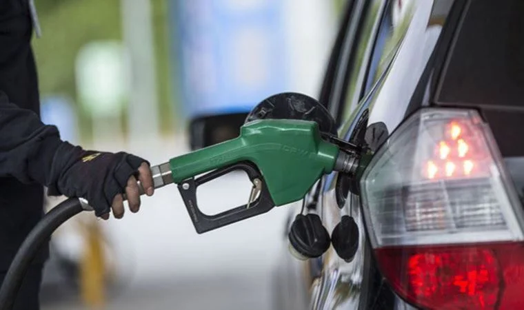 Son Dakika: Akaryakıta Yeni Zam!