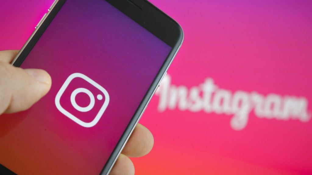 Instagram’ın Logosu Değişti, Sosyal Medya Ti’ye Aldı