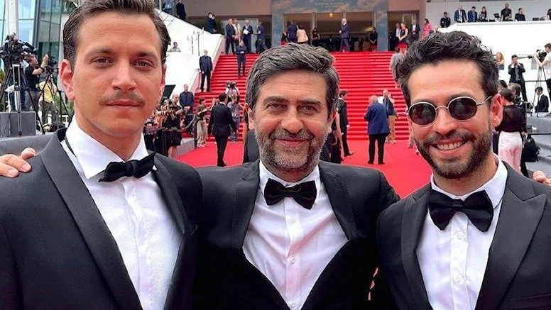 Selahattin Paşalı ve Ekin Koç’tan Cannes Pozu