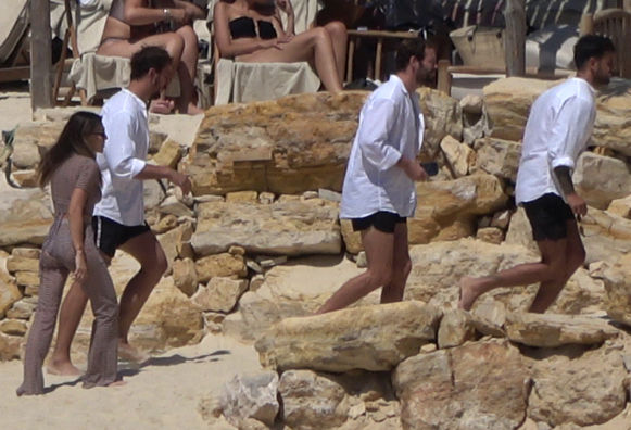 Atakan Arslan ile Serap Korkmaz’dan Plajda Çekim