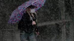 Meteoroloji Uyarmıştı! İstanbul’da Bazı İlçelerde Yağmur Başladı