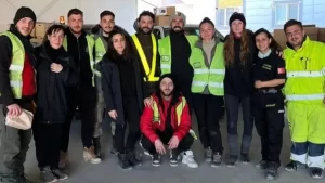 Ünlü İsimler Çorba Dağıttı